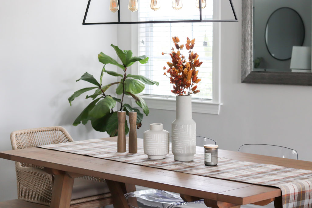 Simple & Neutral(ish) Fall Décor - kaitlynhparker.com