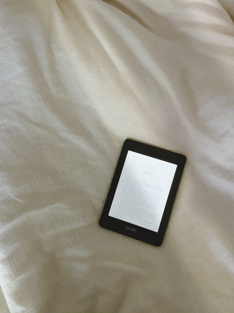 Kindle Paperwhite on Linen Sheets